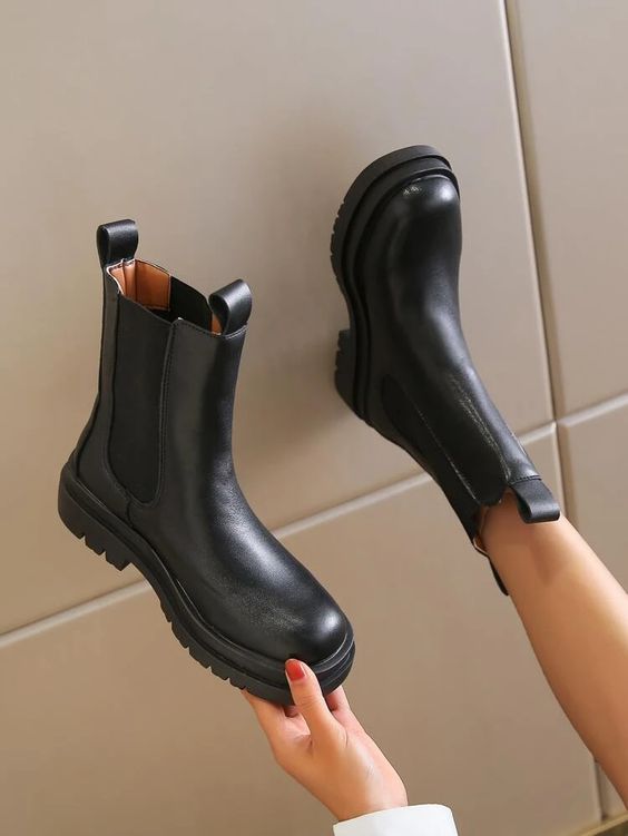 Botas de Mujer Negras RELIEVE